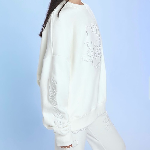 Forever 21 Angel HELLO KITTY Embroidered Pullover, Adult Small NWOT 🐱🪽 - Picture 3 of 7